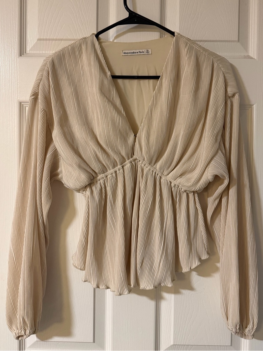 Abercrombie & Fitch Long Sleeve Top - Picture 2 of 4